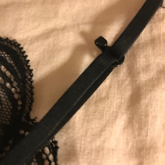 Aritzia Talula⎜MONTEREY BRALETTE⎜BLACK/PRIMA - Picture 9 of 16